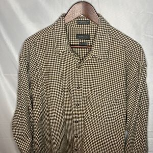 Van Heusen Mens XL 17-17 1/2 100% Cotton Long Sleeve Button Up